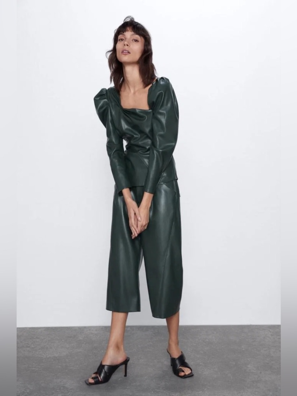 Zara Faux Leather Bermuda Shorts/Jorts Green Sz Medium